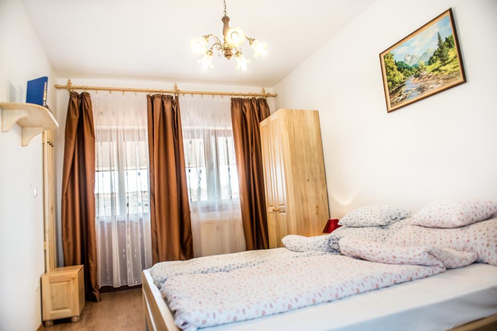 Lilaakac Vendeghaz Hotell Hosszupalyi Exteriör bild